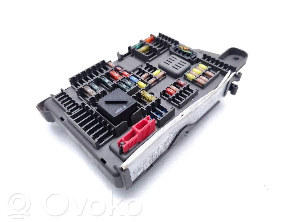 BMW X6 E71 Fuse module 