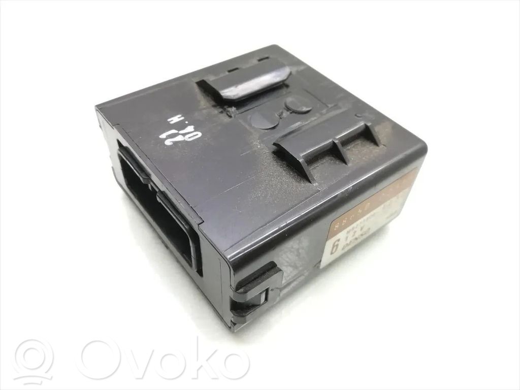 Toyota Corolla E120 E130 Antenna control unit 