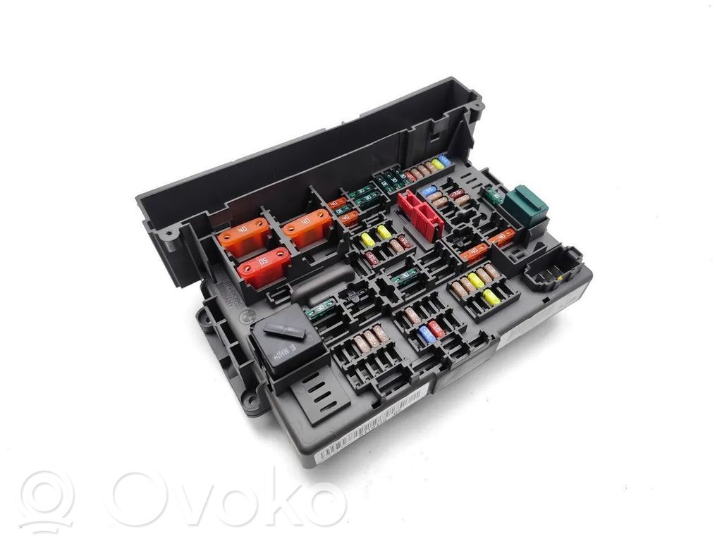 BMW 3 E90 E91 Fuse module 