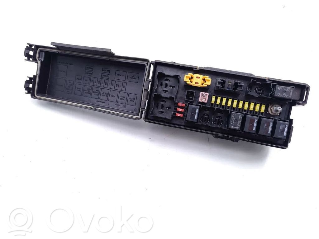 Jeep Grand Cherokee (WK) Fuse module 