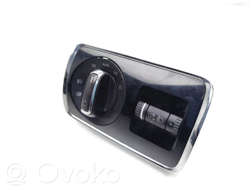 Skoda Superb B6 (3T) Interruptor de luz 
