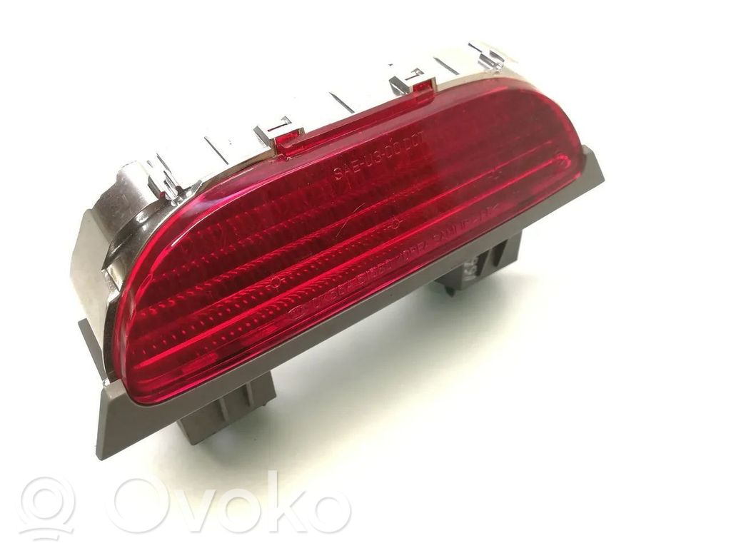 KIA Sedona Papildomas stop žibintas 
