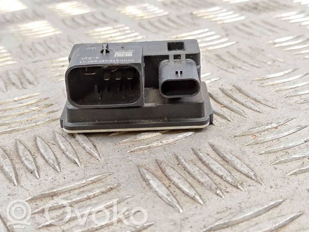 BMW 5 F10 F11 Žvakių pakaitinimo rėlė 