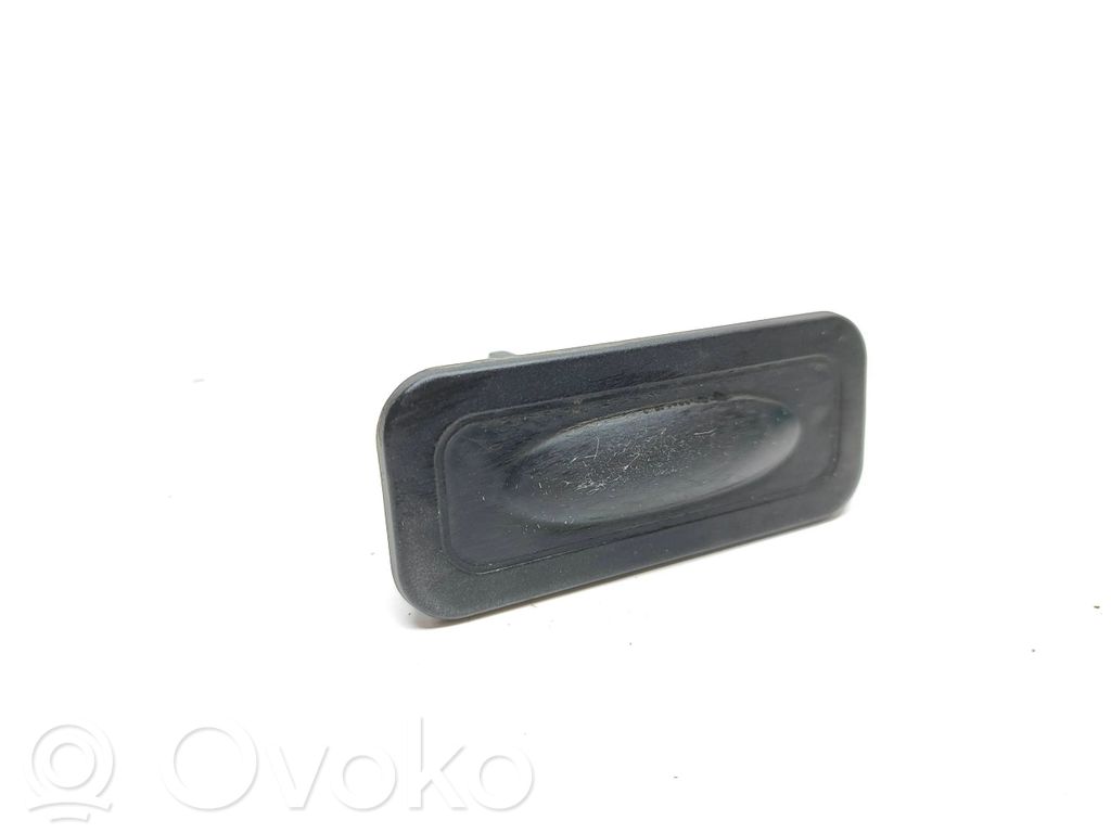 Renault Captur Tailgate opening switch 