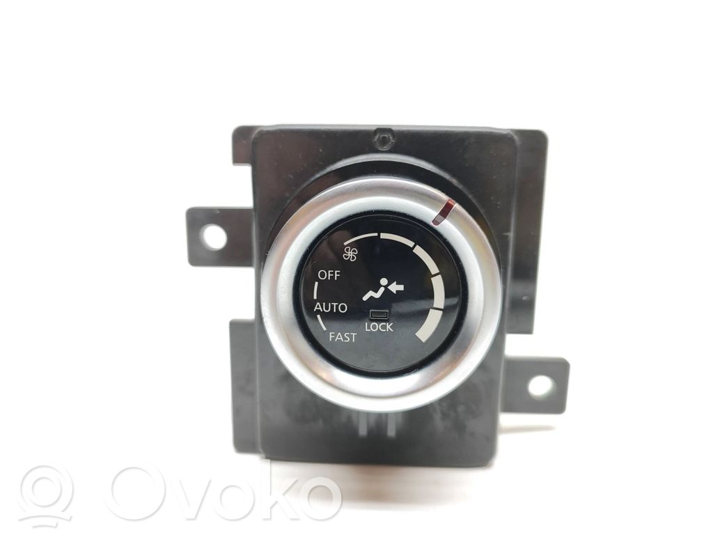 Panel klimatyzacji   275016524R,150909,224335