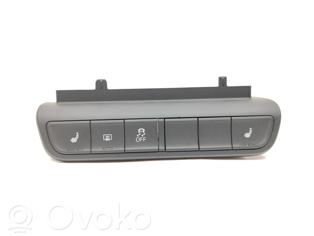 Audi A1 Seat heating switch 