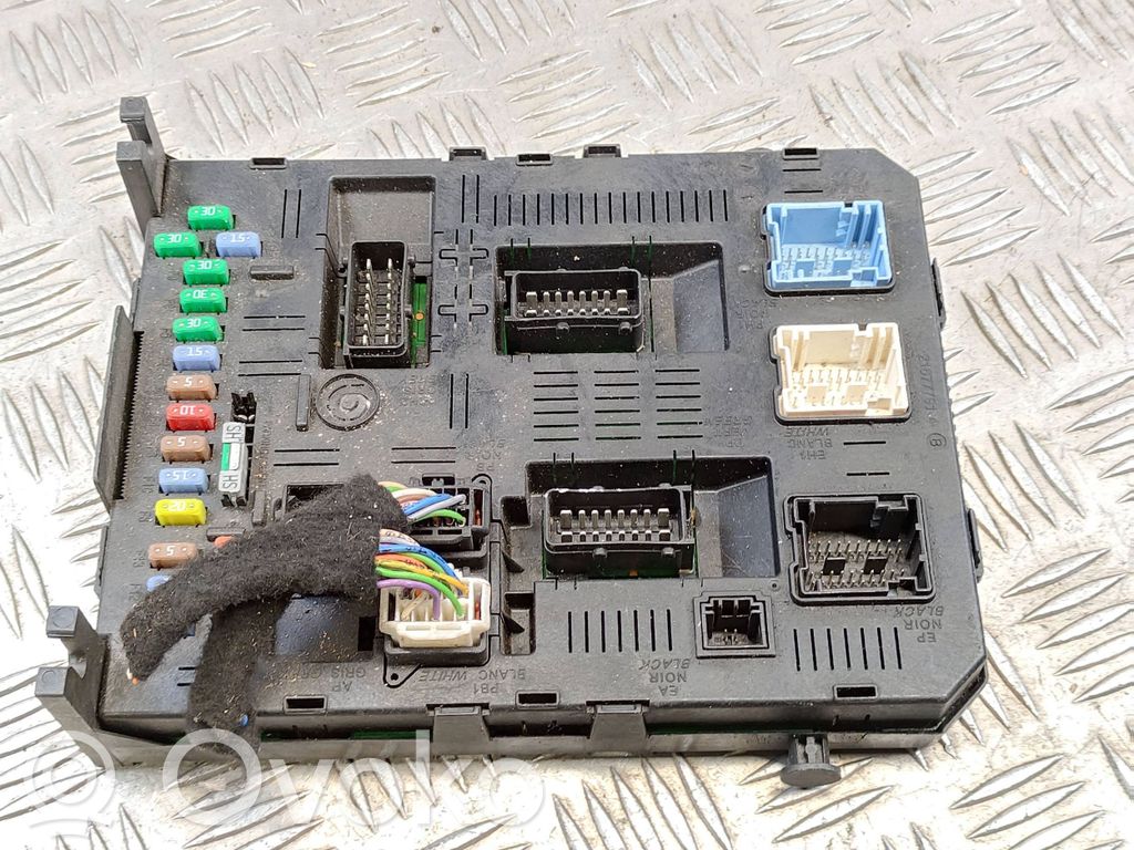 Citroen C5 Fuse module 