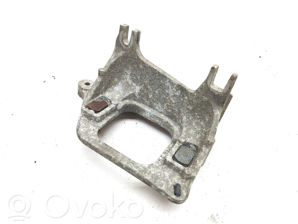 Nissan NV300 Gearbox mounting bracket 