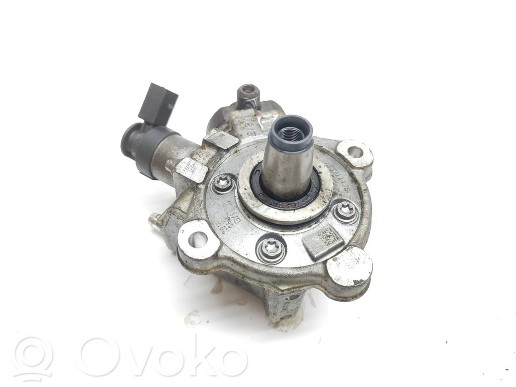 BMW 5 GT F07 Fuel injection high pressure pump 