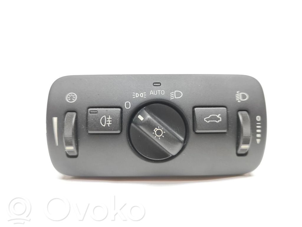 Light switch   30739425,10092207,170712