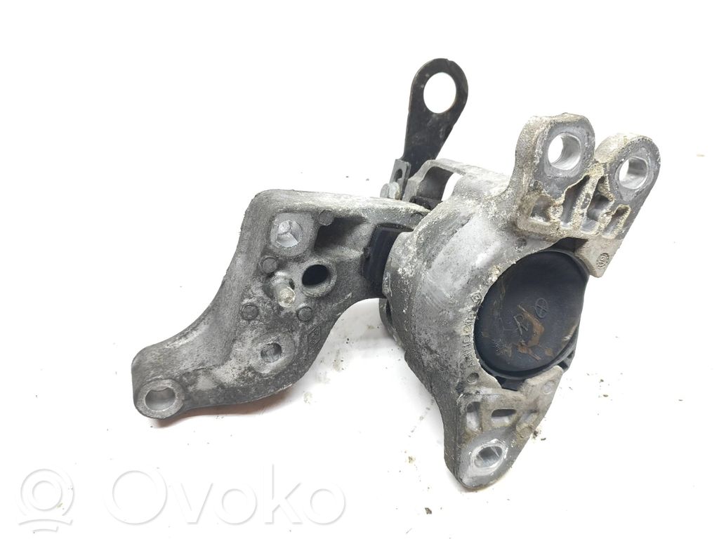 Nissan NV300 Engine mount bracket 