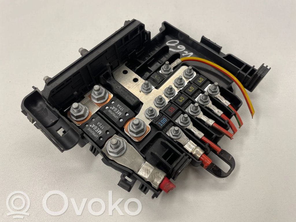 Volvo V60 Fuse module 