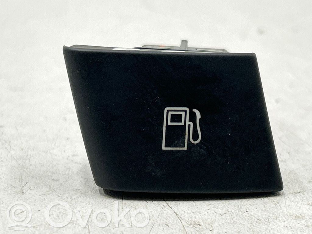 Citroen DS5 Fuel tank opening switch 