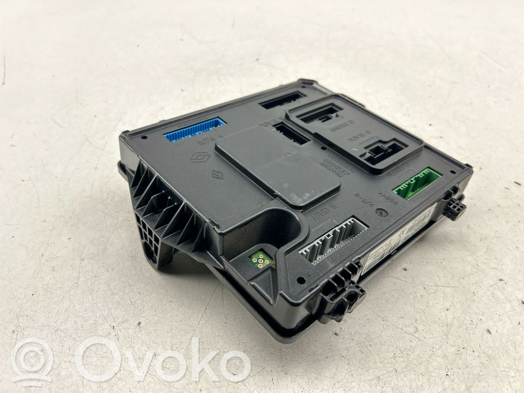 Renault Megane III Comfort/convenience module 
