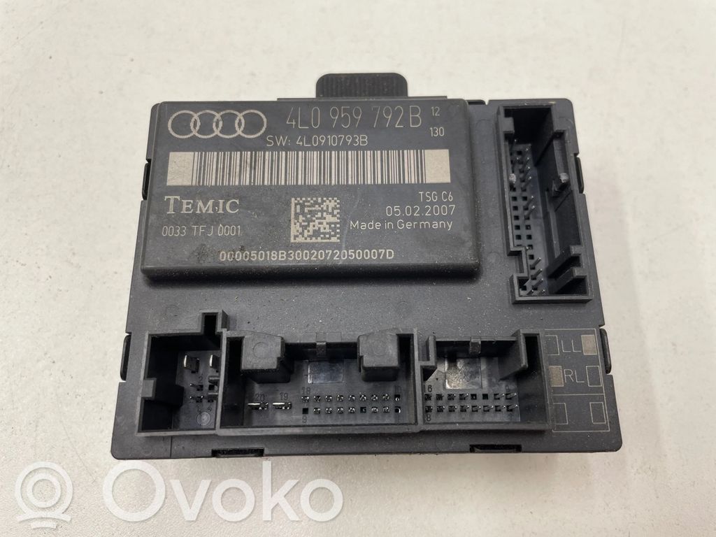 Audi Q7 4L Блок управления дверью 