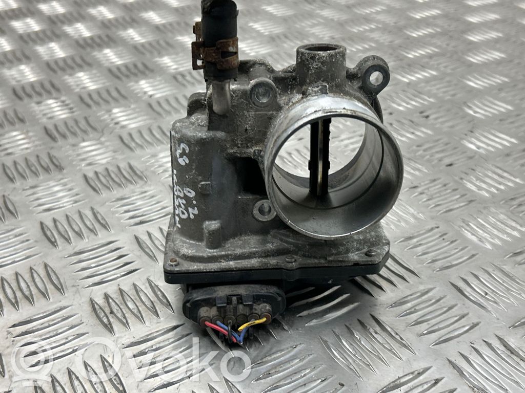 Toyota Avensis T270 Throttle valve 