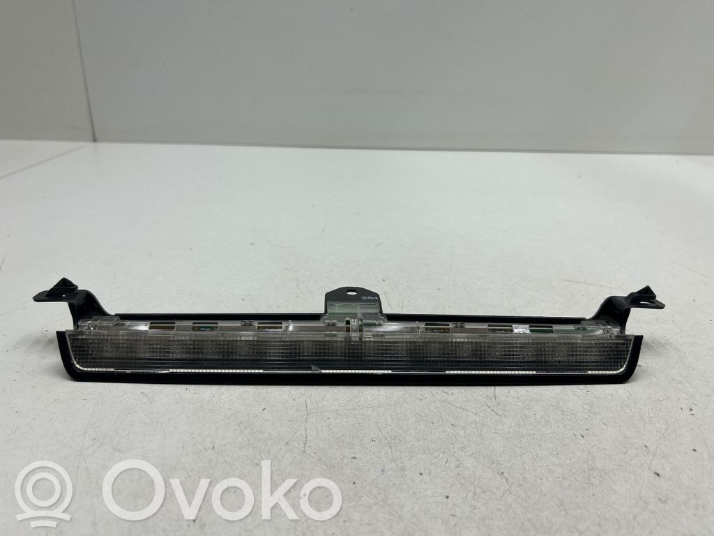 Volvo V70 Third/center stoplight 