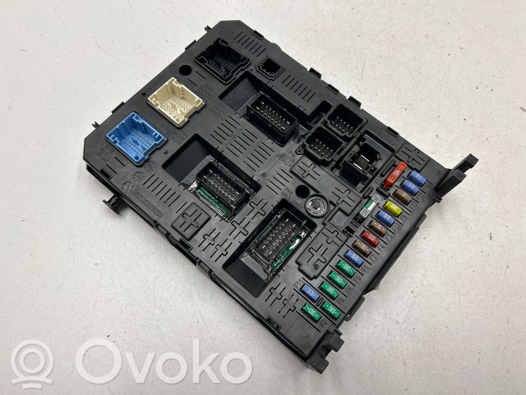 Peugeot 5008 Drošinātāju bloks 
