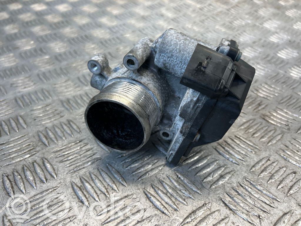 Volkswagen PASSAT B7 Throttle valve 