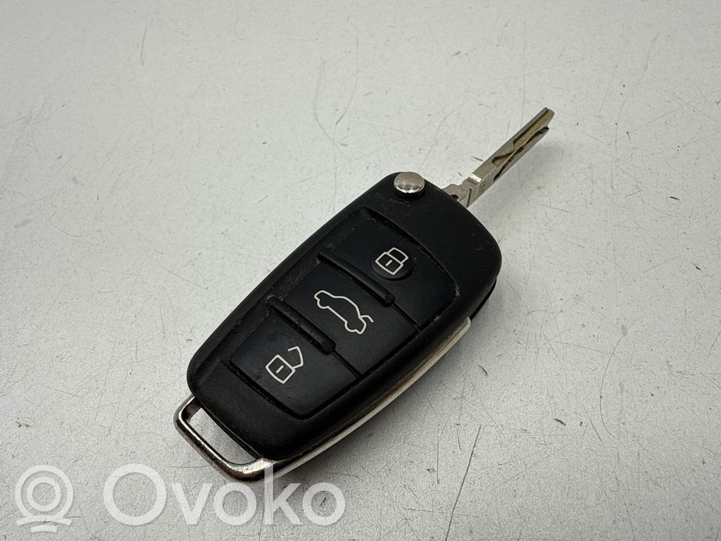 Audi Q3 F3 Virta-avain/kortti 