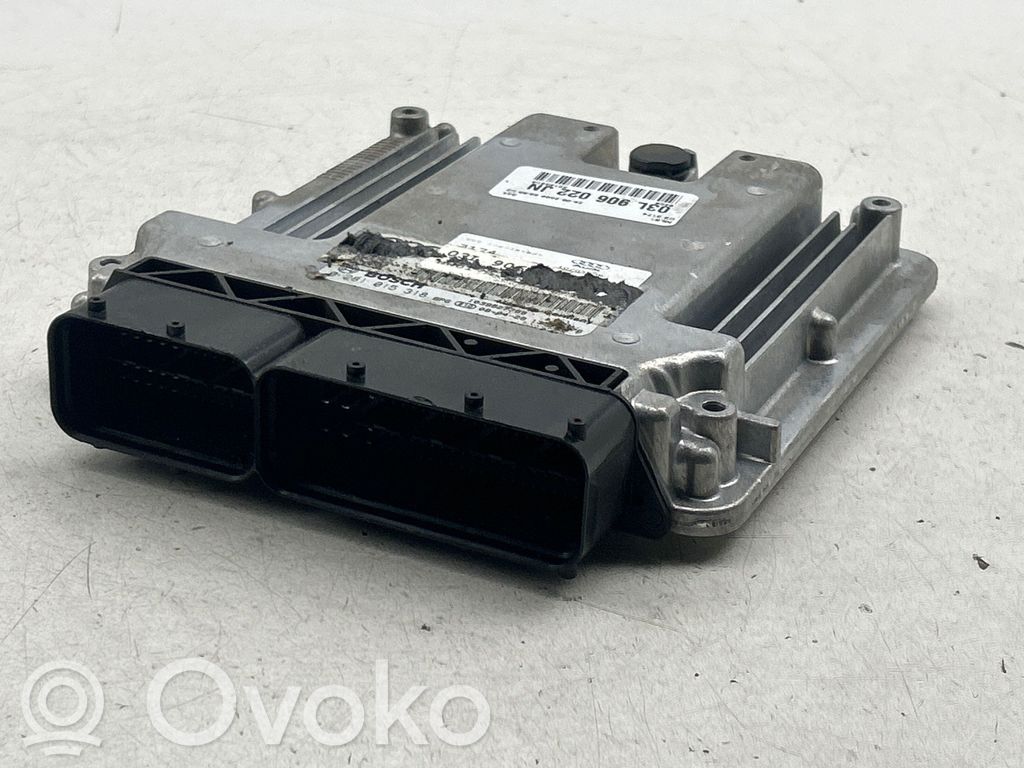 Audi A4 S4 B8 8K Engine control unit/module 