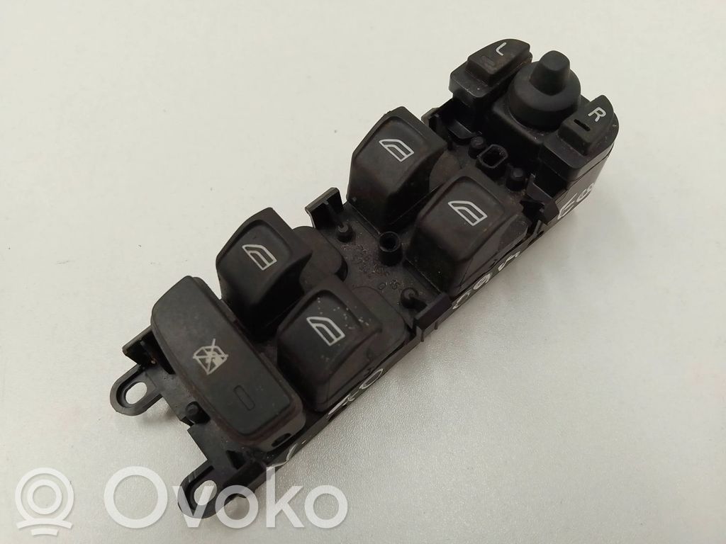 Volvo V70 Electric window control switch 