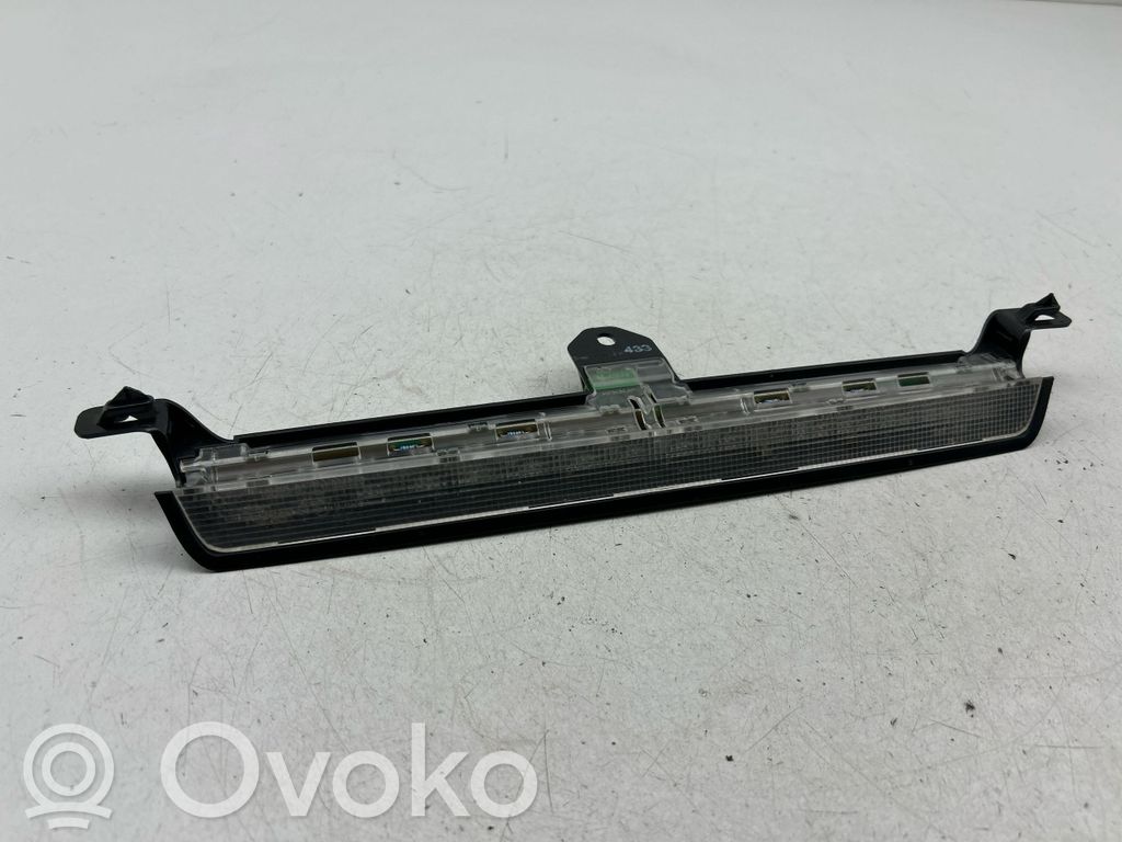 Volvo XC70 Third/center stoplight 