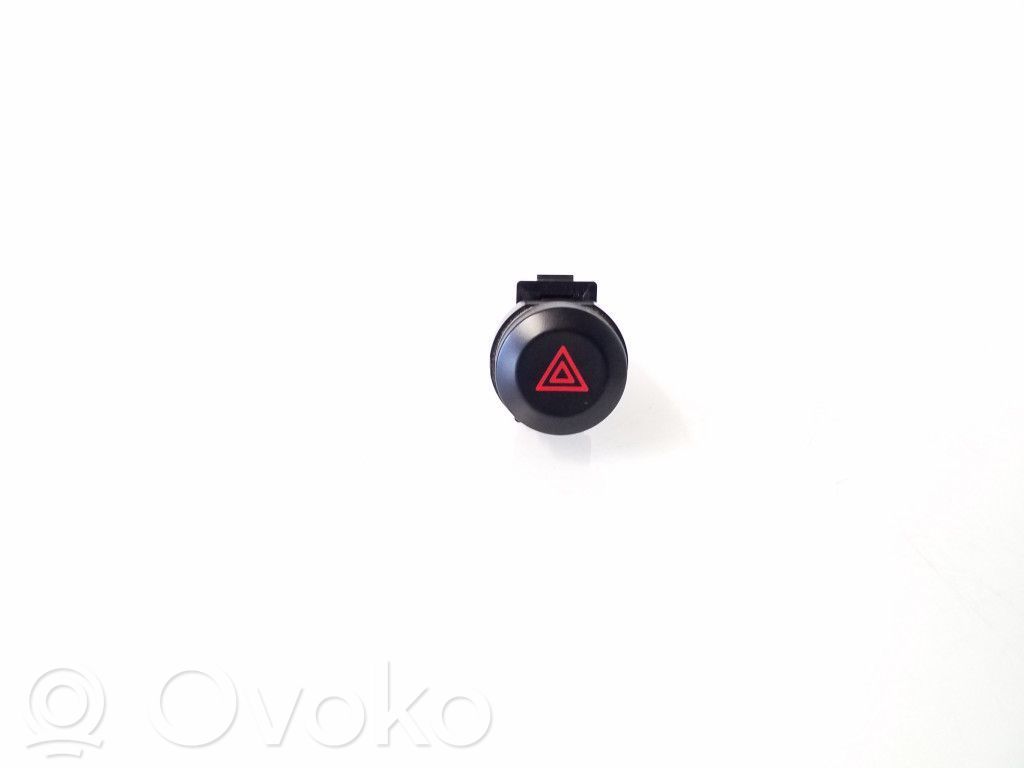 KIA Sorento Hazard light switch 