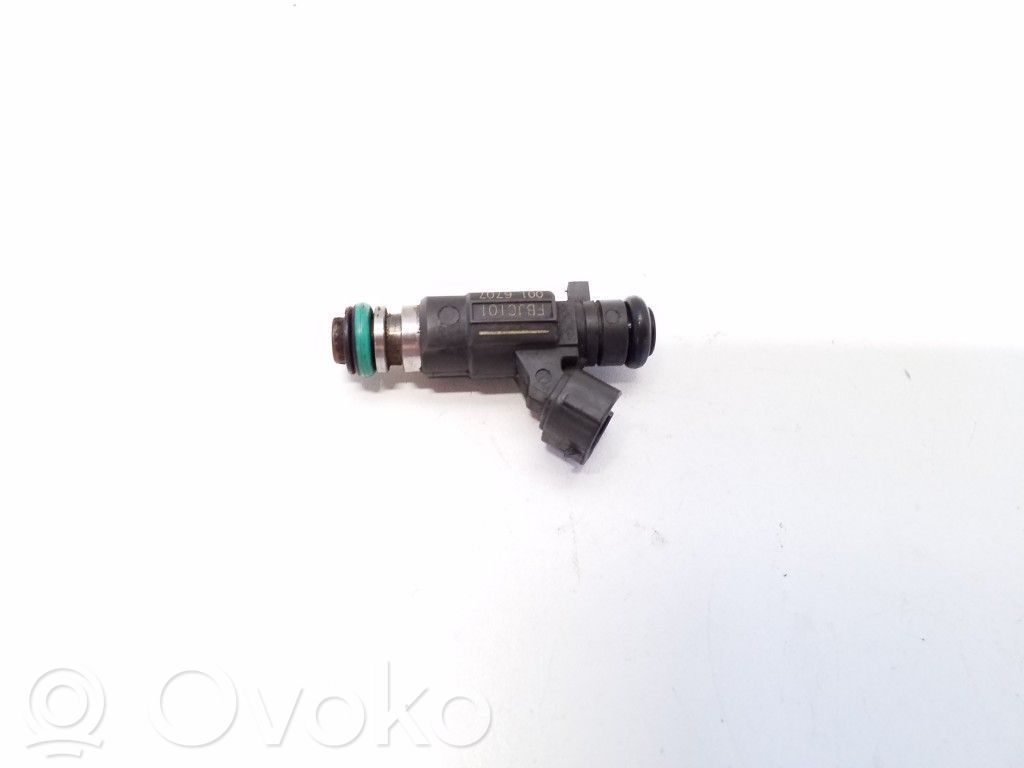 Nissan X-Trail T30 Inyector de combustible 