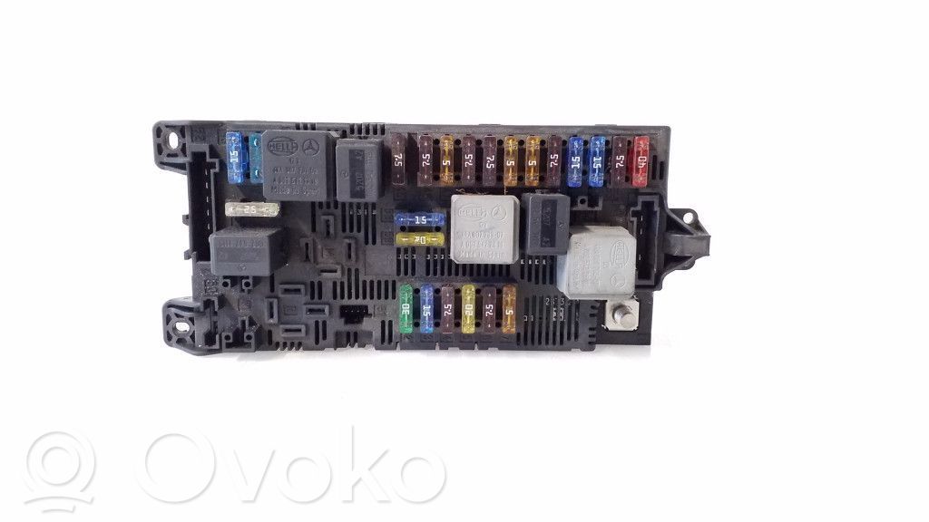 Mercedes-Benz E W211 Fuse module 