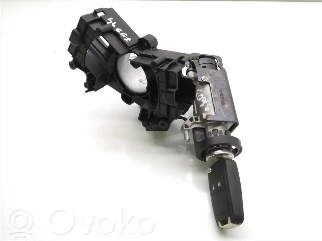 Opel Insignia A Ignition lock 