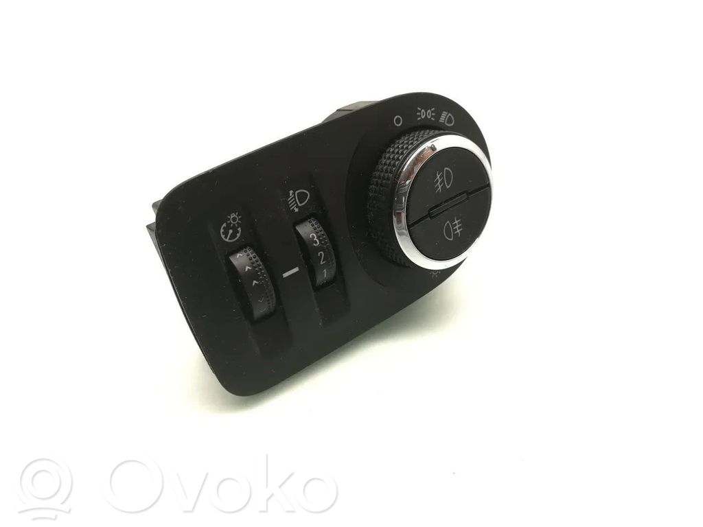 Opel Zafira C Interruptor de luz 