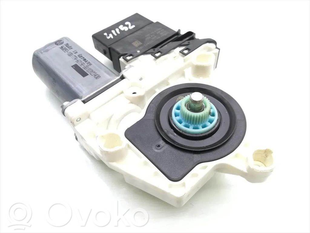 Volkswagen Jetta VI Motor del regulador de la ventanilla de la puerta delantera 