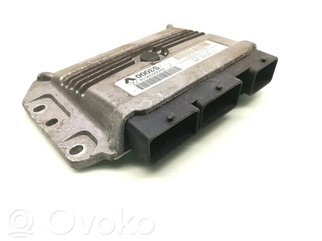 Renault Megane II Engine control unit/module 