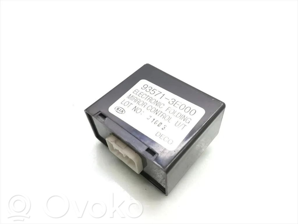KIA Sorento Wing mirror control module 