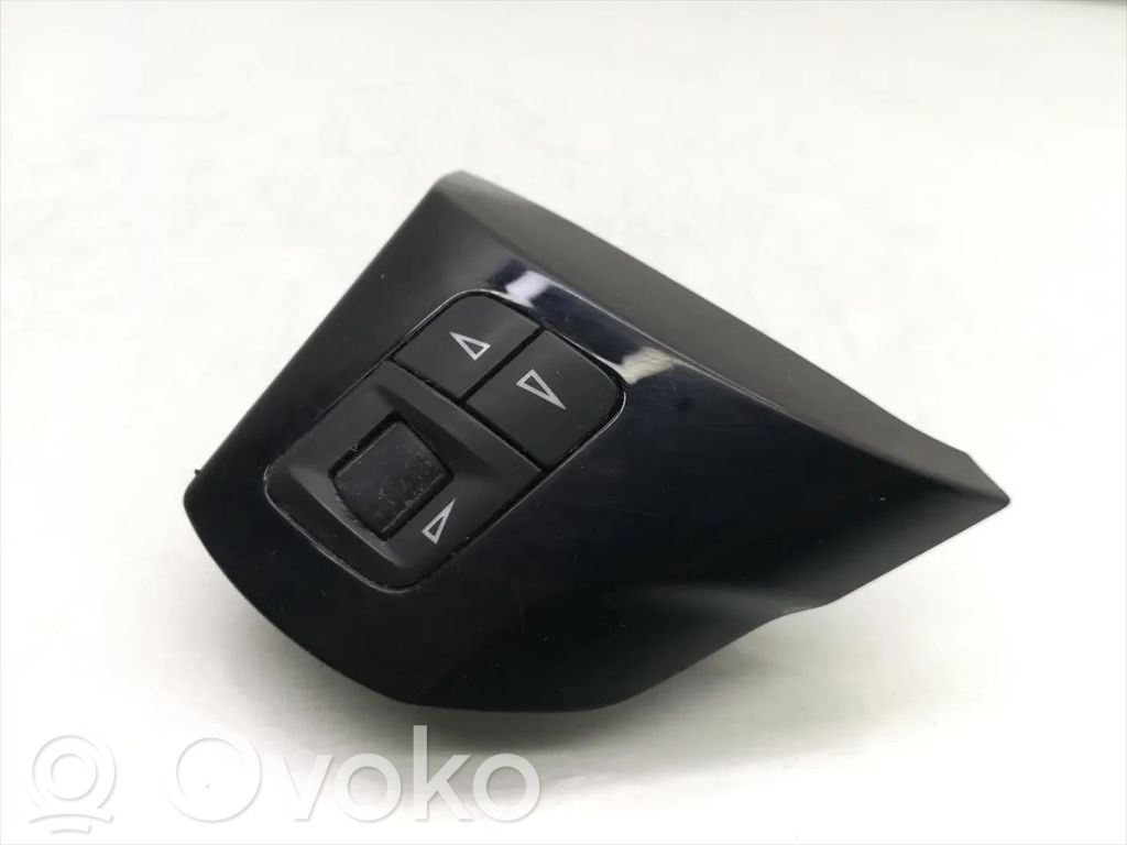 Opel Corsa D Steering wheel buttons/switches 