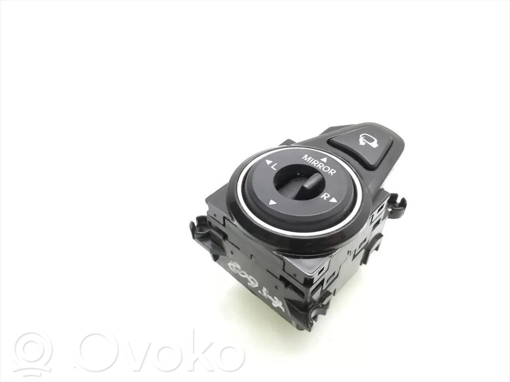 Hyundai i40 Wing mirror switch 