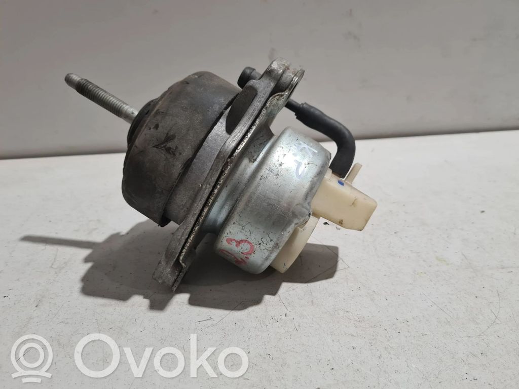Engine mount bracket   FR3C6B032AD