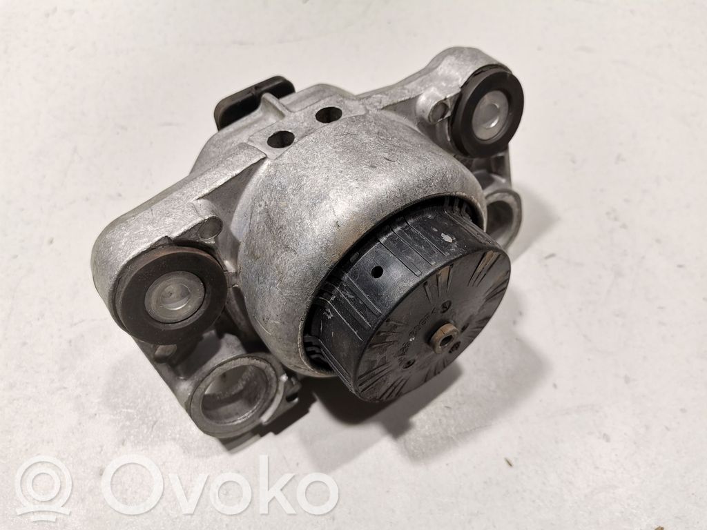 Land Rover Defender Engine mount bracket 