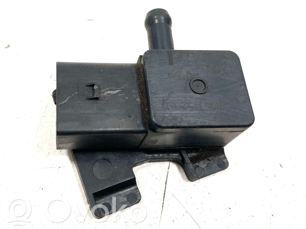 BMW 3 E90 E91 Exhaust gas pressure sensor 