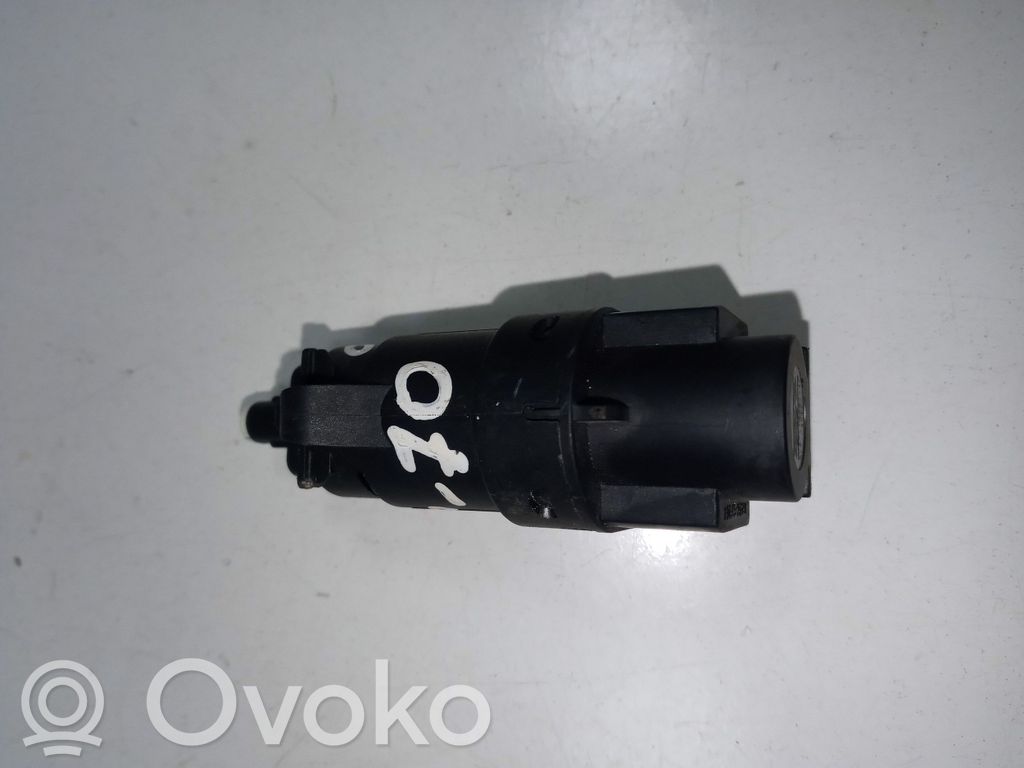Volvo V70 Brake pedal sensor switch 