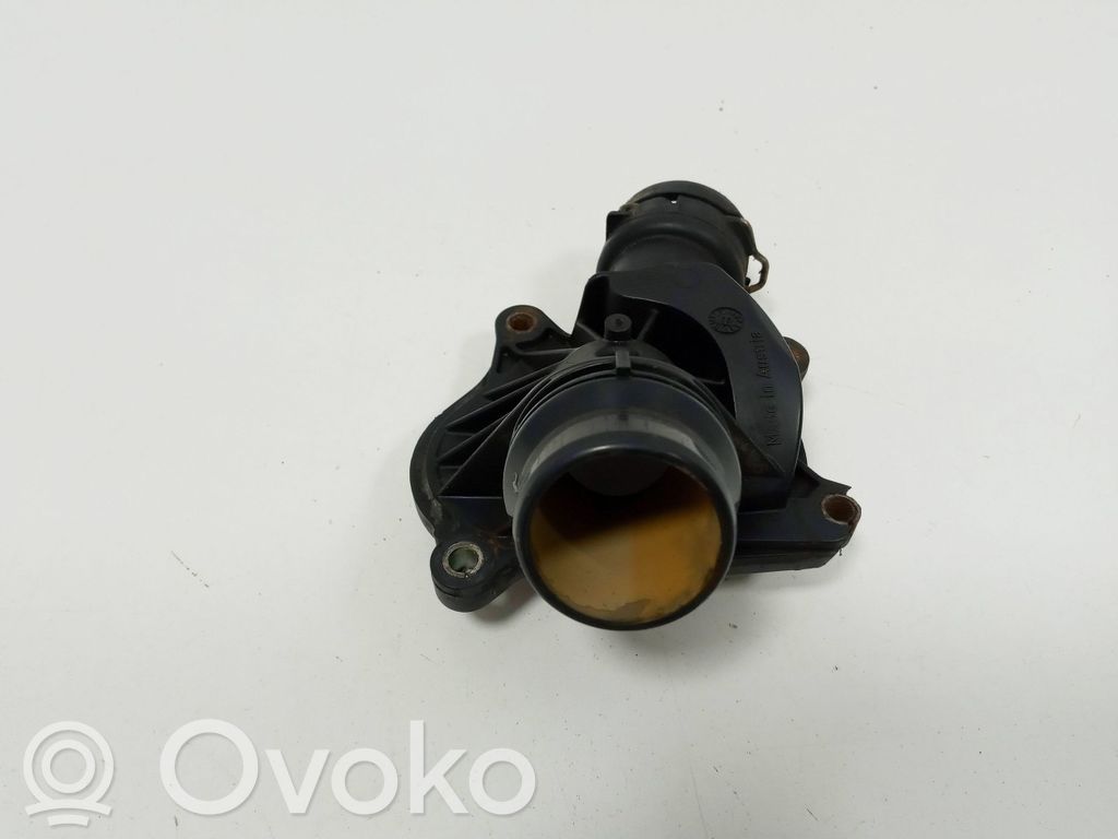 BMW 5 E60 E61 Termostats / termostata korpuss 