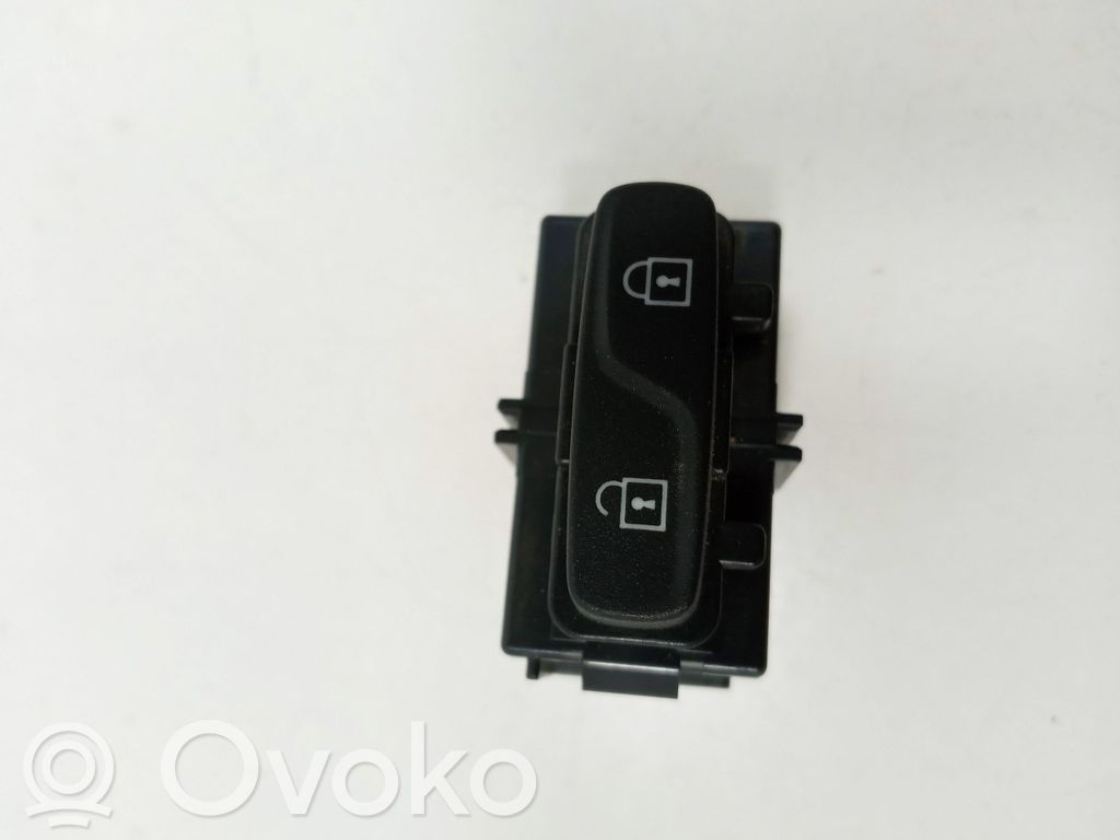 Volvo XC60 Central locking switch button 