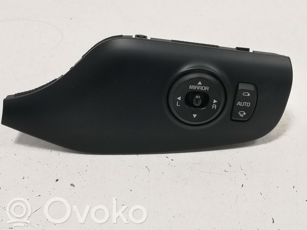 Wing mirror switch   84790A2800,89D4861000,93630A2950