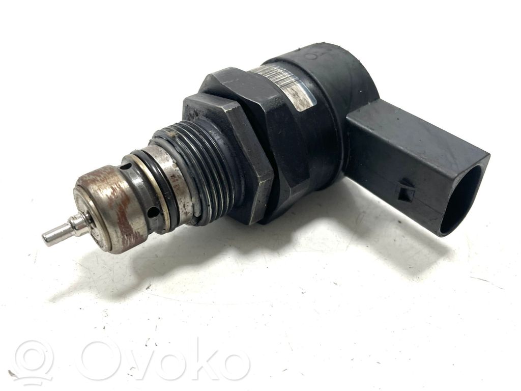 Mercedes-Benz A W169 Regulator ciśnienia paliwa 