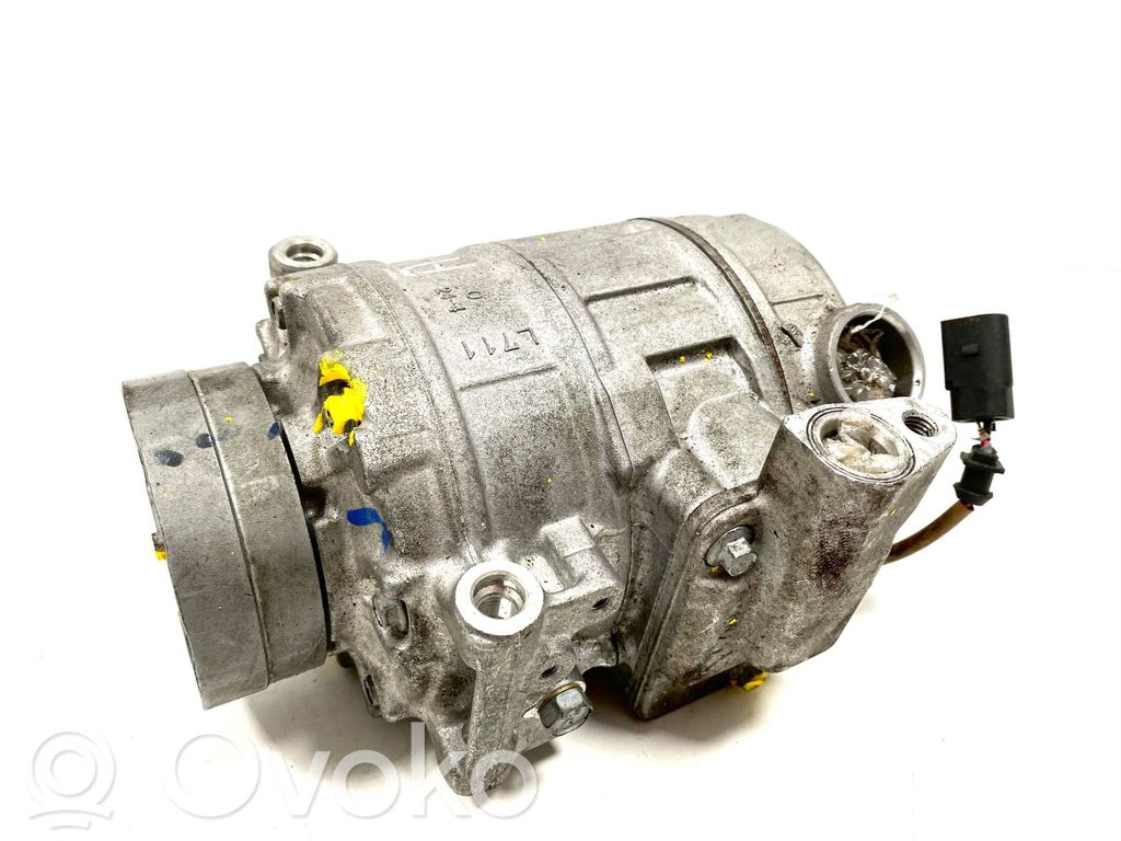 Audi A8 S8 D3 4E Air conditioning (A/C) compressor (pump) 