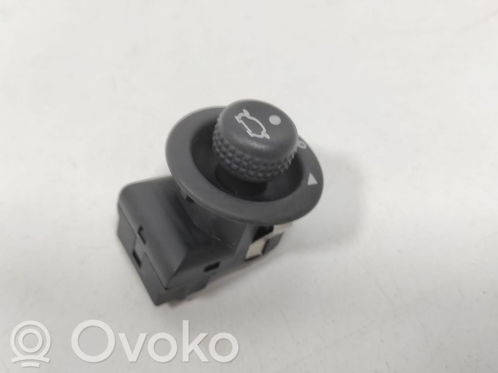 Ford Focus Wing mirror switch 