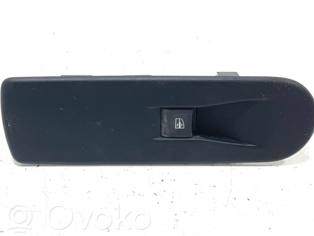Renault Captur Electric window control switch 