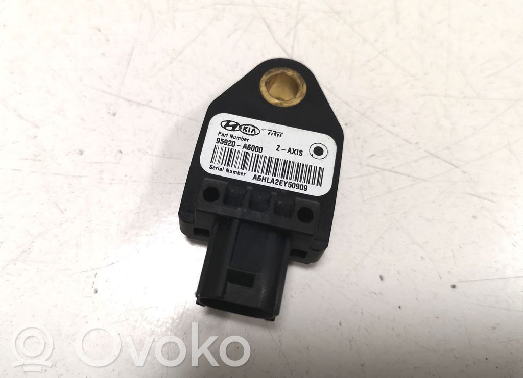 Hyundai i30 Oro pagalvių smūgio daviklis 