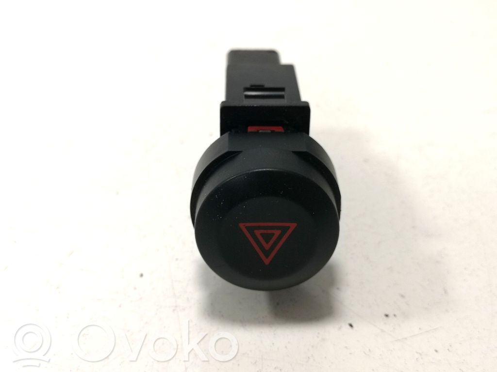 KIA Sorento Hazard light switch 